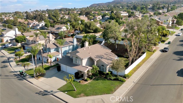 Detail Gallery Image 5 of 39 For 13027 Edgebrook Dr, Corona,  CA 92883 - 4 Beds | 2/1 Baths