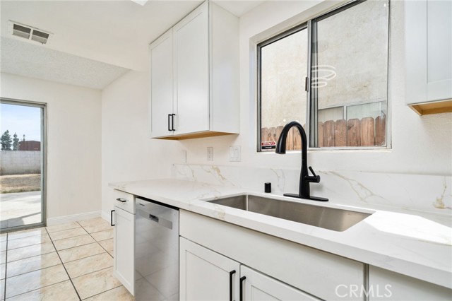 Detail Gallery Image 10 of 23 For 25177 Dana Ln, Moreno Valley,  CA 92551 - 3 Beds | 2 Baths