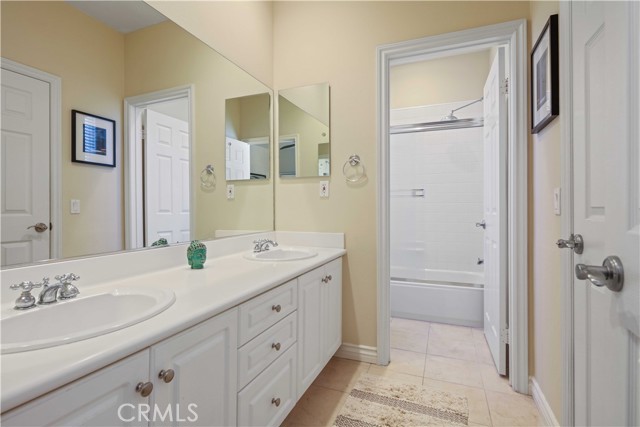 Image 41 of 71 For 26816 Fairlain Drive