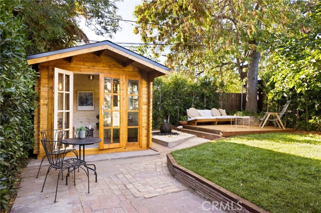 215 Branch Street, Los Angeles CA: https://media.crmls.org/medias/87eb0aae-17e6-4f11-8843-460b39d1ef5a.jpg