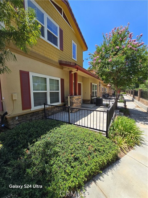 1510 Orange Avenue, Redlands CA: https://media.crmls.org/medias/87eb954f-34e5-479c-a044-a4445dcec6cf.jpg