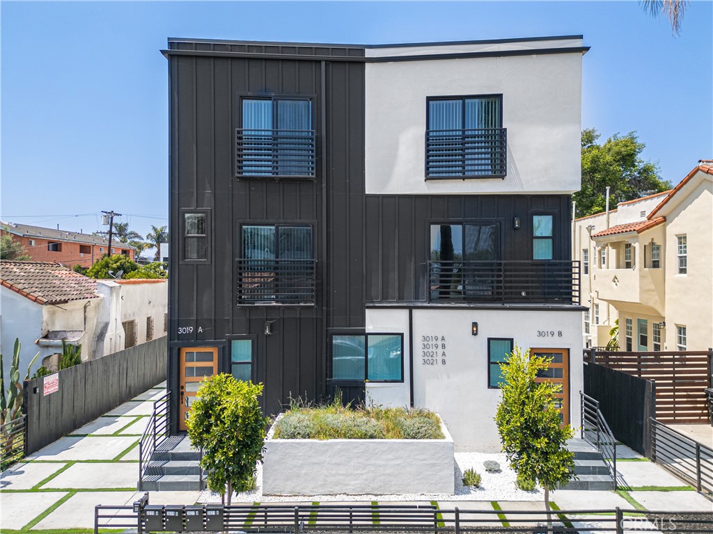 3019 Somerset #1/2