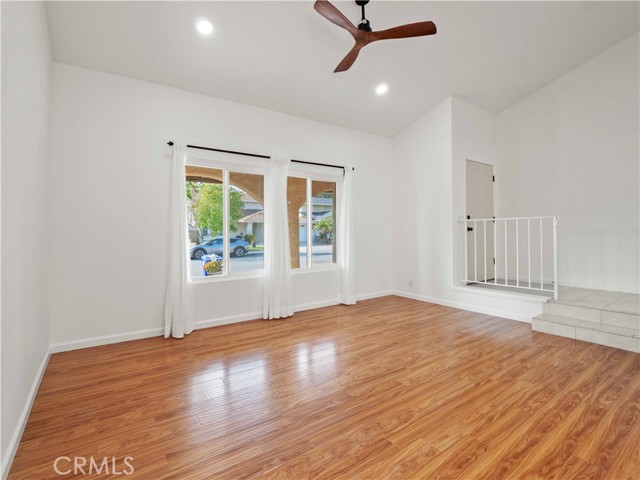 27572 Caraway Lane, Saugus CA: https://media.crmls.org/medias/87ed17d4-c4e3-4605-bafa-5f54b2390cf2.jpg