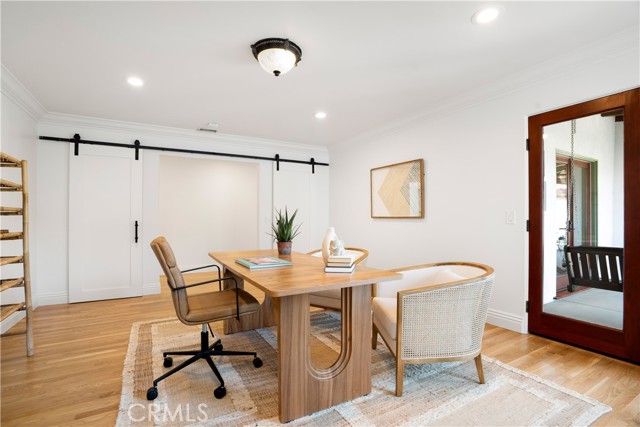 1247 Journeys End Drive, La Canada Flintridge CA: https://media.crmls.org/medias/87ede047-c979-4bcb-9ce0-a80c1a436203.jpg