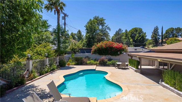 17206 Nugent Place, Granada Hills CA: https://media.crmls.org/medias/87eea51f-6cf8-47ab-bed9-51d034ff3d97.jpg
