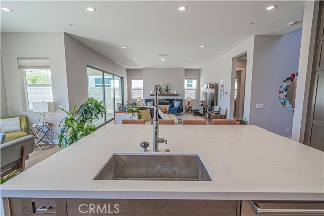 27871 Screenplay Place, Valencia CA: https://media.crmls.org/medias/87eeb490-b6e7-4a6f-8e2f-bb1994063b36.jpg
