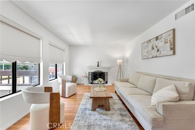 Image 6 of 29 For 22198 Cedar Pointe  1f