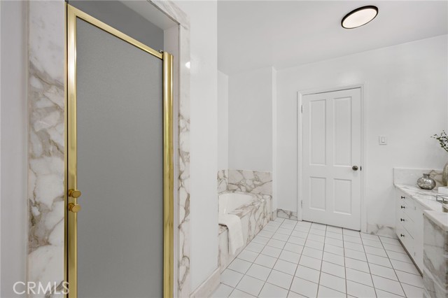 609 N Oakhurst Drive, Beverly Hills CA: https://media.crmls.org/medias/87f0f891-7193-4a06-b89f-6e3bbe1bfb40.jpg