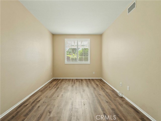 30375 June Rose Court, Castaic CA: https://media.crmls.org/medias/87f2a279-040c-4701-8e51-527e20a4ed8c.jpg