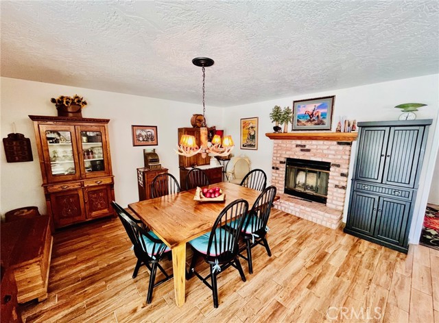 24212 Kansa Road, Apple Valley CA: https://media.crmls.org/medias/87f2c444-41c4-4a9f-afe1-99cf45a78077.jpg