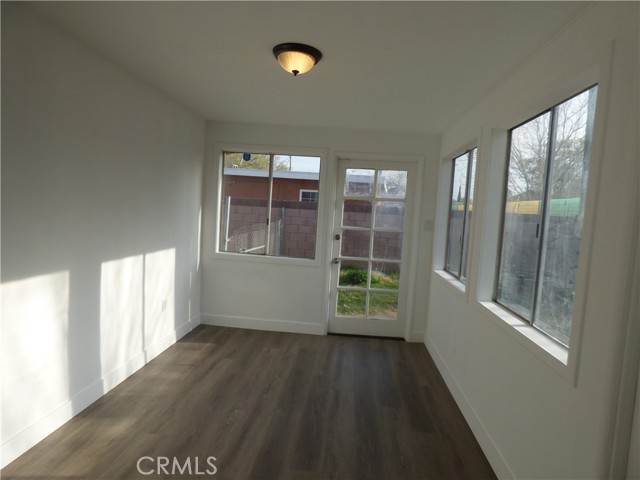 38565 Malby Ave., Palmdale CA: https://media.crmls.org/medias/87f3efcc-58ca-4128-b518-ef76064b2b93.jpg
