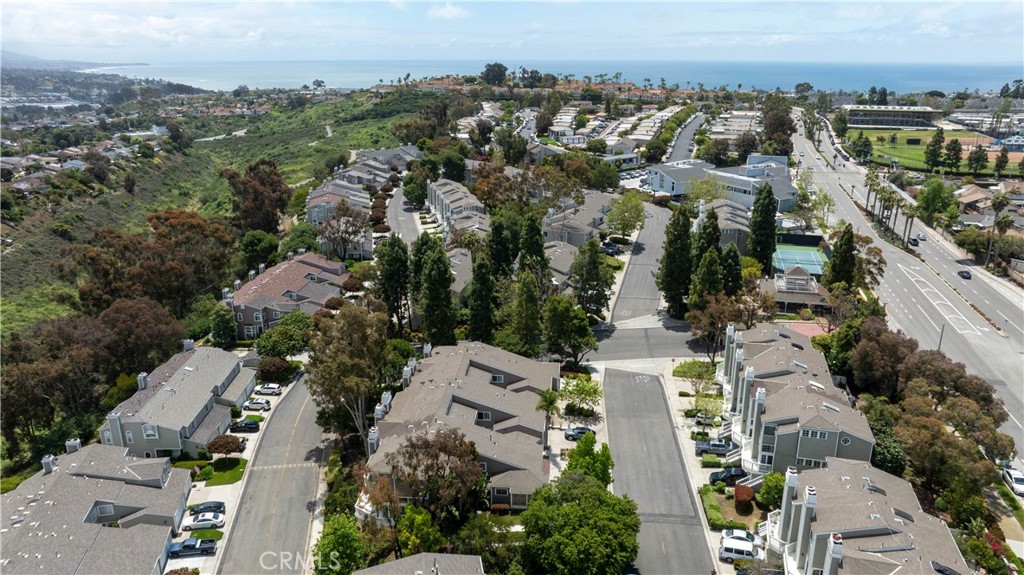 MLS #OC25102706 img 3