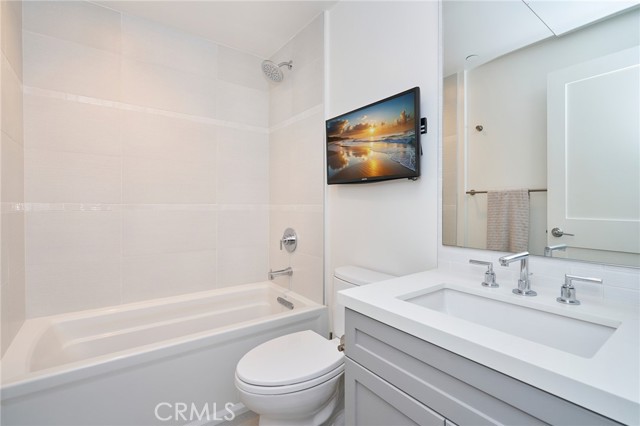 1920 South Pacific Coast Highway, Redondo Beach, California 90277, 3 Bedrooms Bedrooms, ,3 BathroomsBathrooms,Residential,Sold,South Pacific Coast Highway,PV23180320