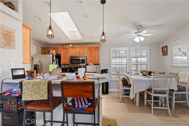 Detail Gallery Image 6 of 26 For 4201 Topanga Canyon Bld #119,  Woodland Hills,  CA 91364 - 3 Beds | 2 Baths