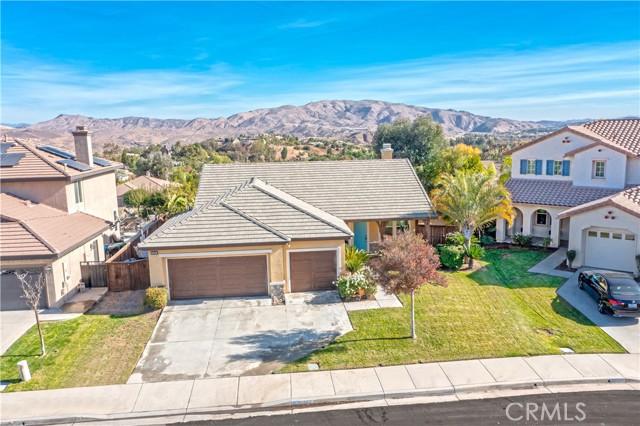 Detail Gallery Image 4 of 45 For 23682 Lima Corte, Corona,  CA 92883 - 3 Beds | 2 Baths