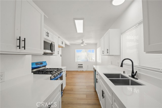 Detail Gallery Image 10 of 23 For 2625 N Lugo, San Bernardino,  CA 92404 - 2 Beds | 2 Baths