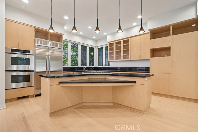 Detail Gallery Image 27 of 75 For 13424 Contour Dr, Sherman Oaks,  CA 91423 - 3 Beds | 4 Baths