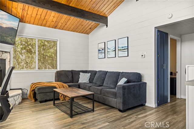 Detail Gallery Image 9 of 42 For 31600 City Creek Rd, Running Springs,  CA 92382 - 3 Beds | 2 Baths