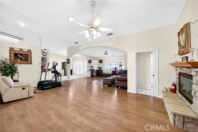 Detail Gallery Image 21 of 67 For 5635 Hollister, Phelan,  CA 92371 - 4 Beds | 3 Baths