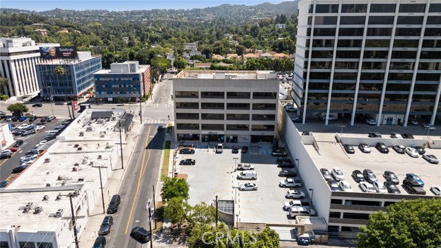 Image 11 of 14 For 16601 Ventura Boulevard