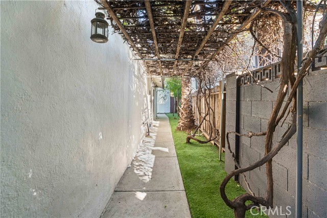 Detail Gallery Image 46 of 51 For 6514 Coldwater Canyon Ave, Valley Village,  CA 91606 - 4 Beds | 3 Baths