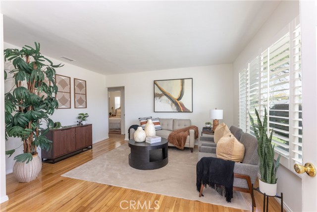 Detail Gallery Image 6 of 50 For 6119 Blackthorne Ave, Lakewood,  CA 90712 - 3 Beds | 2 Baths