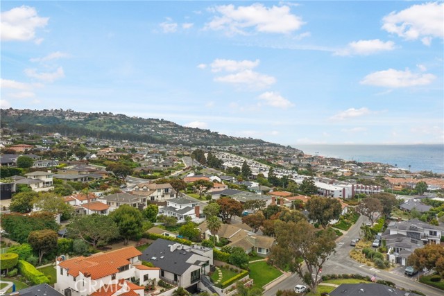 Detail Gallery Image 11 of 12 For 154 via Monte Doro, Redondo Beach,  CA 90277 - 3 Beds | 2 Baths