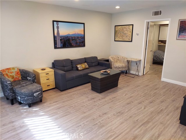 211 East California Avenue, A8 photo 4