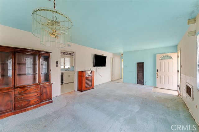 Detail Gallery Image 5 of 17 For 1510 E Nicolet St, Banning,  CA 92220 - 5 Beds | 3 Baths