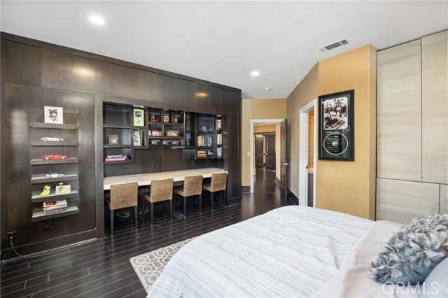 451 W Le Roy Avenue, Arcadia CA: https://media.crmls.org/medias/87f8cbd7-bc4e-4ac2-a2f2-c18ab3f094c4.jpg