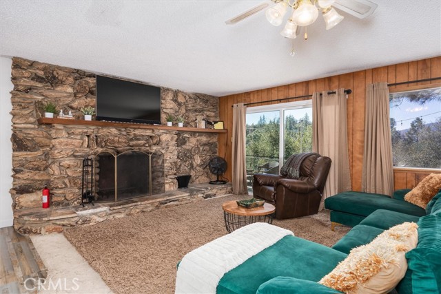 Detail Gallery Image 9 of 46 For 42324 Buckeye Rd, Oakhurst,  CA 93644 - 3 Beds | 2 Baths