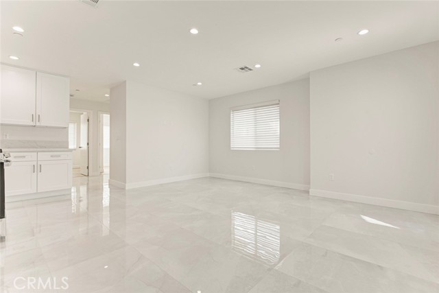 Detail Gallery Image 7 of 18 For 13325 Strathern St, North Hollywood,  CA 91605 - 2 Beds | 1 Baths