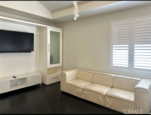 Detail Gallery Image 18 of 73 For 646 S Courson Dr, Anaheim,  CA 92804 - 6 Beds | 5 Baths