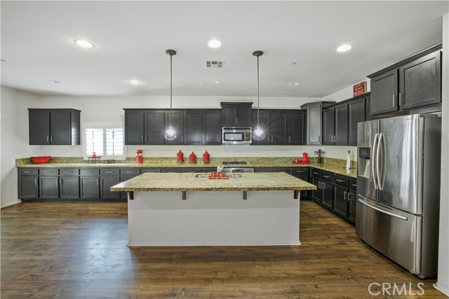 18019 Lapis Lane, San Bernardino CA: https://media.crmls.org/medias/87facdf4-7464-4f9c-8c97-5db3bcfdf8a1.jpg