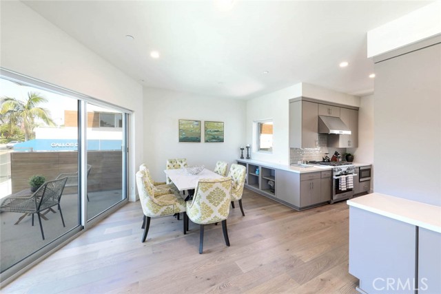 Detail Gallery Image 12 of 25 For 3918 E Coast Highway, Corona Del Mar,  CA 92625 - 3 Beds | 2/1 Baths