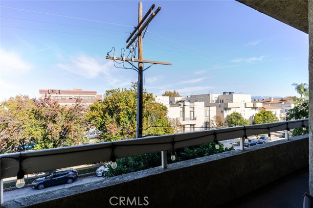 Detail Gallery Image 32 of 36 For 4430 Noble Ave #202,  Sherman Oaks,  CA 91403 - 2 Beds | 2 Baths