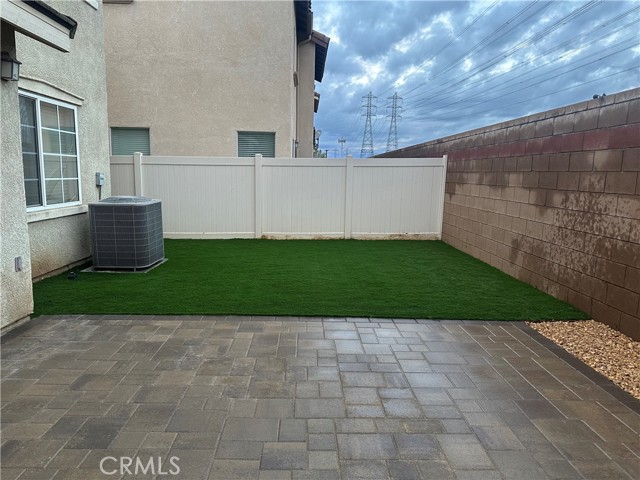 Detail Gallery Image 33 of 38 For 1332 E Rover Ln #E,  Beaumont,  CA 92223 - 4 Beds | 2/1 Baths