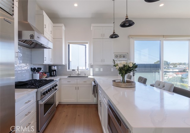 Detail Gallery Image 6 of 43 For 314 Dahlia, Corona Del Mar,  CA 92625 - 3 Beds | 3 Baths