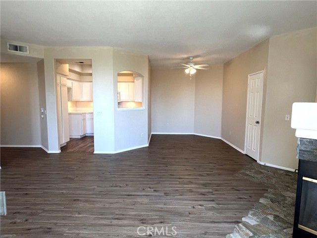 7997 E Viewrim, Anaheim Hills CA: https://media.crmls.org/medias/87fce5ba-8dd2-40eb-a4c5-6a18a35d99c1.jpg