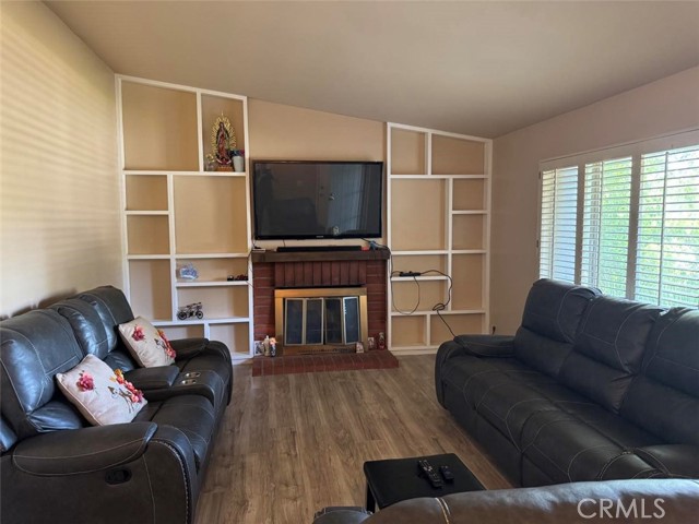 24389 La Glorita Circle, Newhall CA: https://media.crmls.org/medias/87fd03cc-aa9d-412c-8a7a-9cbe97975981.jpg