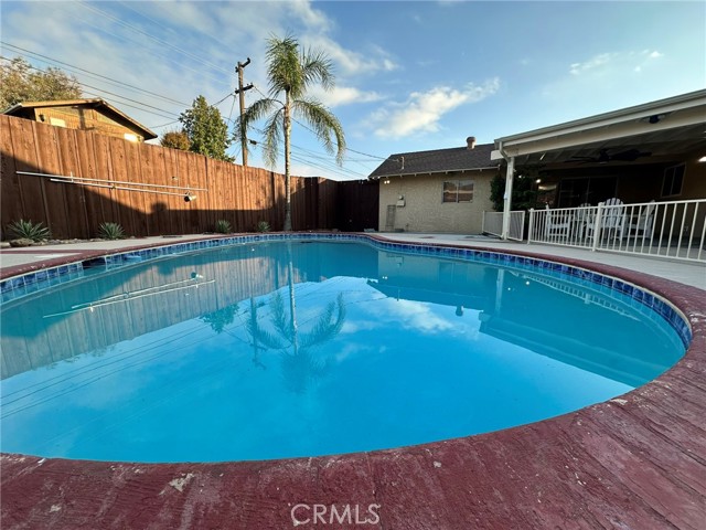 Detail Gallery Image 29 of 33 For 3623 Redlands, Bakersfield,  CA 93306 - 3 Beds | 2 Baths