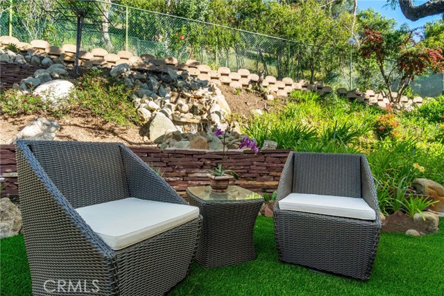Detail Gallery Image 5 of 32 For 17060 Escalon Dr, Encino,  CA 91436 - 3 Beds | 2/1 Baths