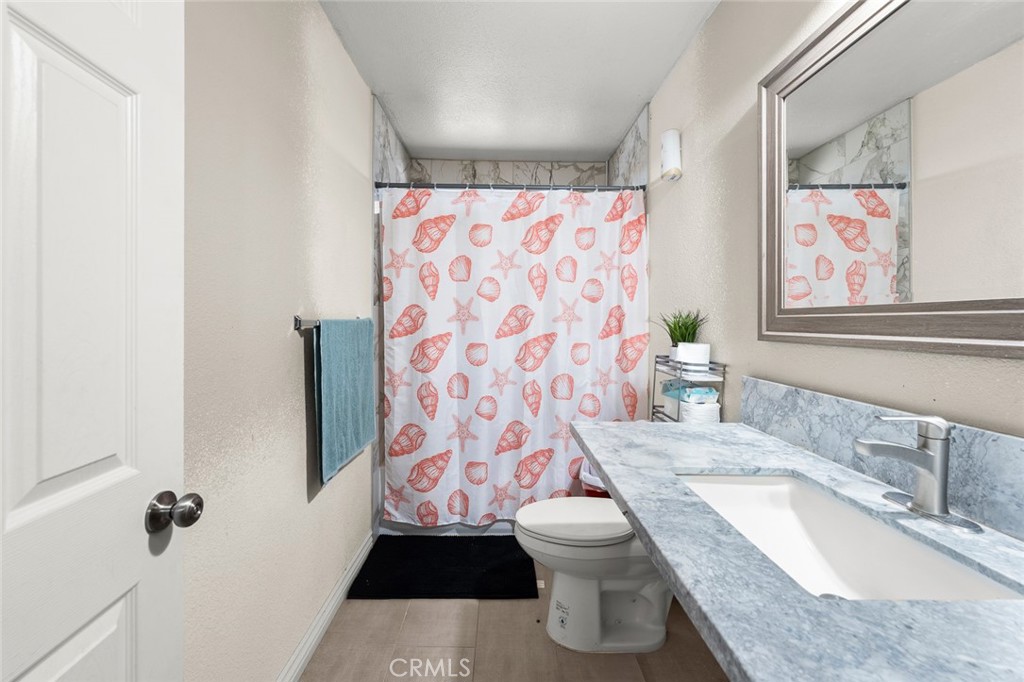 https://media.crmls.org/medias/87fe95a2-0434-493f-910f-dde1eafc2902.jpg?preset=X-Large