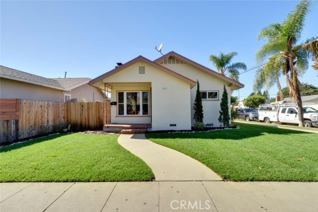 1095 Bennett Ave, Long Beach, CA 90804