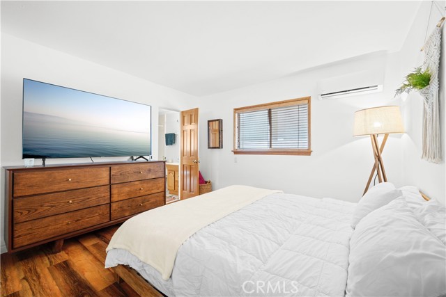 33 16th Street, Hermosa Beach, California 90254, 4 Bedrooms Bedrooms, ,4 BathroomsBathrooms,Residential,Sold,16th,SR24056246