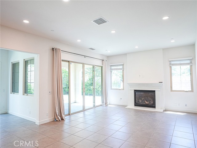 67 Tundra, Irvine CA: https://media.crmls.org/medias/88001c97-5e16-44a4-9a5b-4518ebd19926.jpg