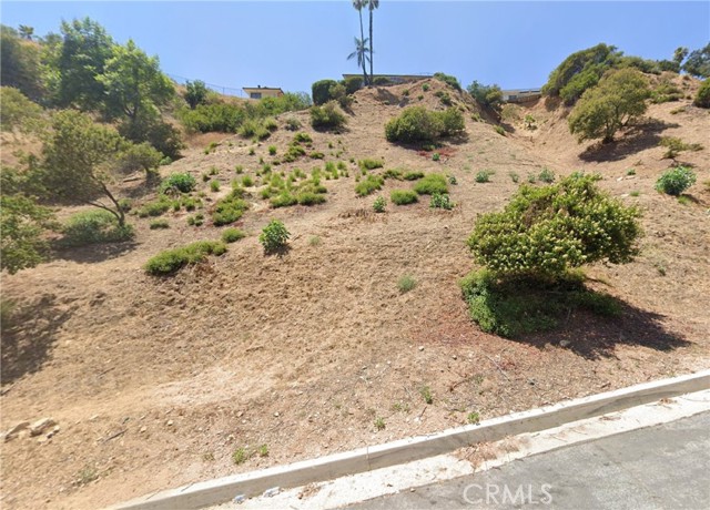Detail Gallery Image 4 of 8 For 2879 Stonehill Dr, Altadena,  CA 91001 - – Beds | – Baths