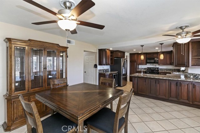 Detail Gallery Image 23 of 70 For 531 Ventura, Corona,  CA 92879 - 4 Beds | 3 Baths