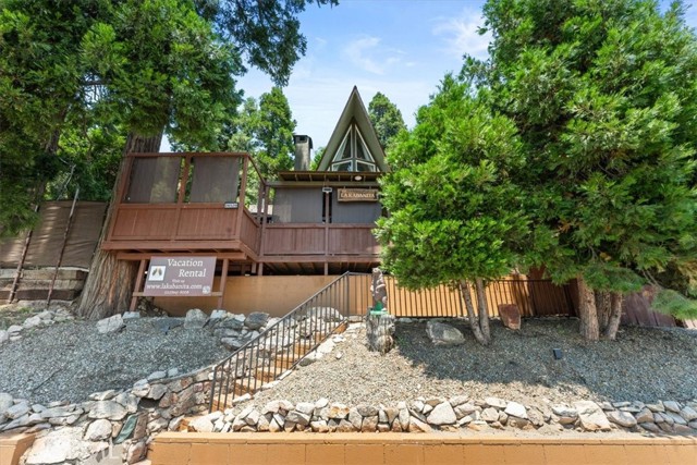 1277 Lovers Lane, Rimforest CA: https://media.crmls.org/medias/8801147e-0b02-4b6a-851c-f2f50d855d9b.jpg
