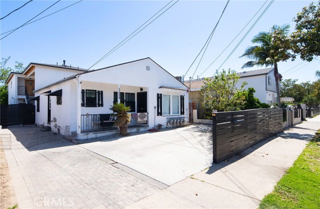 3468 W 71st, Los Angeles CA: https://media.crmls.org/medias/8801bc05-6faa-4f5d-a00d-ac17fc8822db.jpg